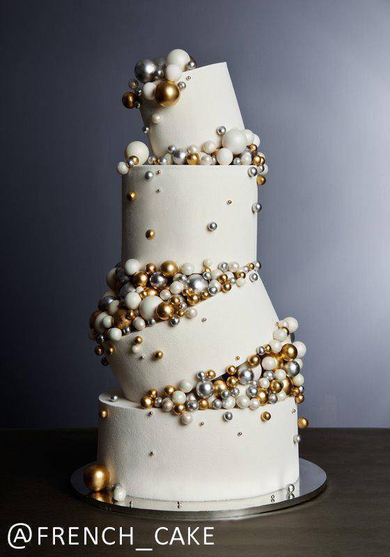 свадебный торт с наклонными коржами