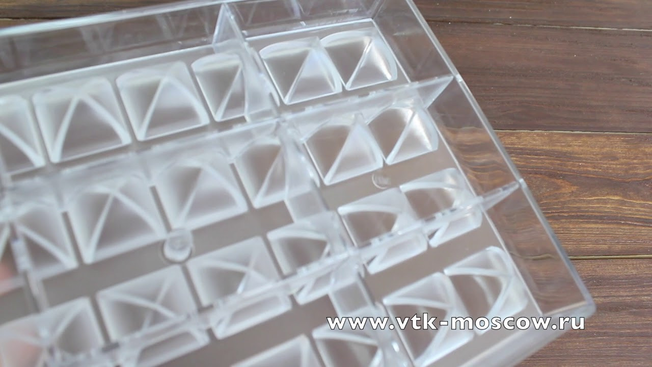 Форма для шоколадных конфет поликарбонатная VTK Products ПИРАМИДА 32 шт